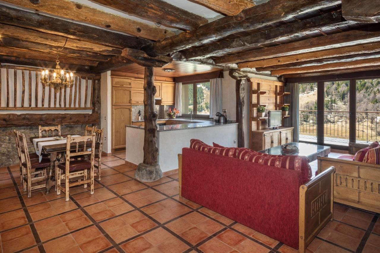 Apartaments Els Llacs Bordes d'Envalira Exteriör bild
