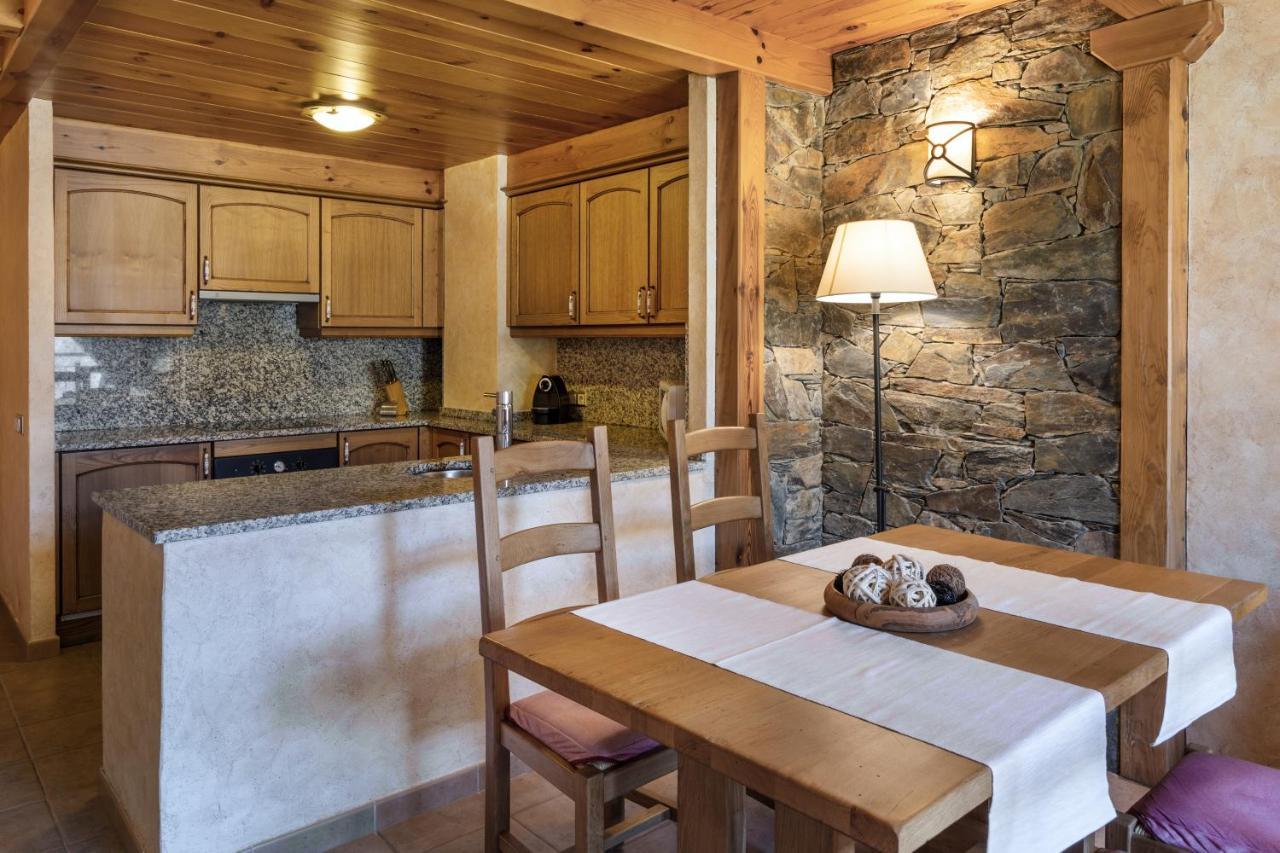 Apartaments Els Llacs Bordes d'Envalira Exteriör bild