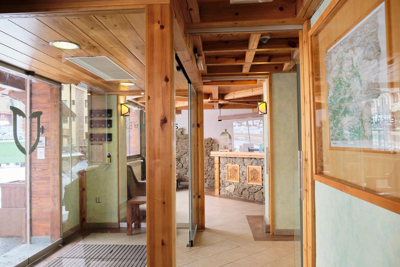 Apartaments Els Llacs Bordes d'Envalira Exteriör bild