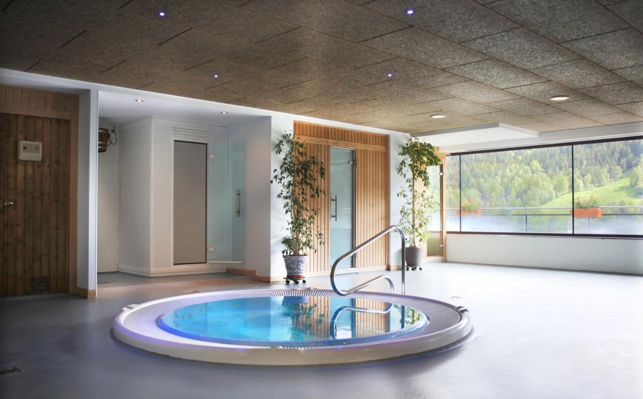 Apartaments Els Llacs Bordes d'Envalira Exteriör bild