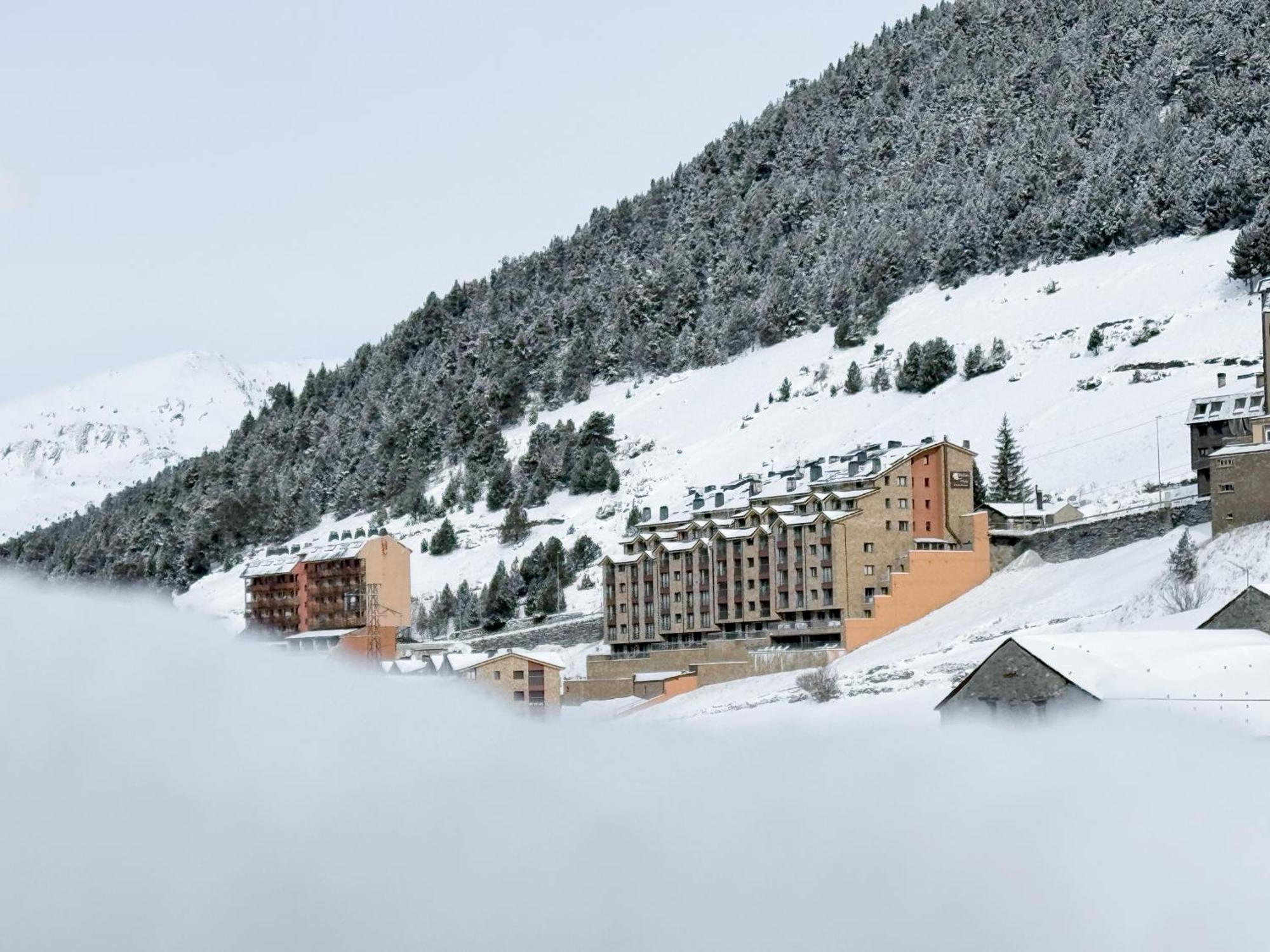 Apartaments Els Llacs Bordes d'Envalira Exteriör bild